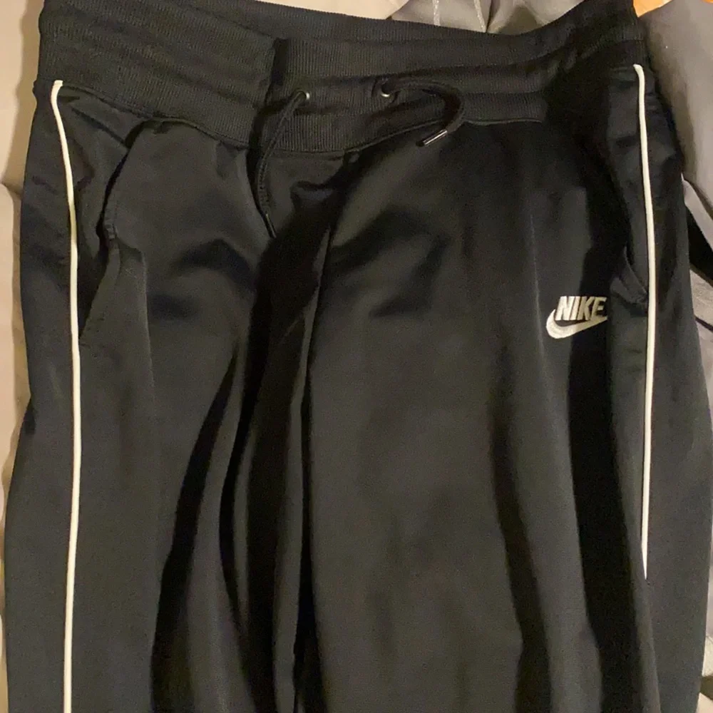 Nike sweat pants - Picture 2 of 4